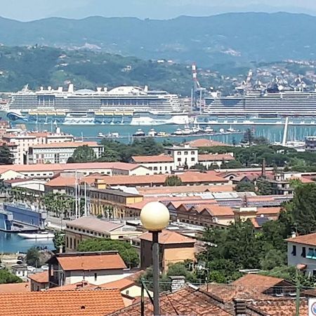 Villa La Casa Di Max La Spezia Exterior foto